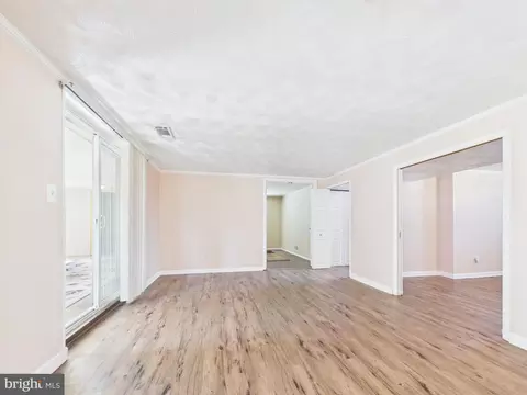 Living - 5127 Mcfaul Rd, Baltimore, MD 21206 photo 6 of 8