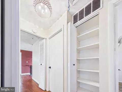 Entry Way - 5127 Mcfaul Rd, Baltimore, MD 21206 photo 5 of 10