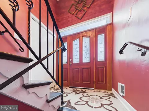 Entry Way - 5127 Mcfaul Rd, Baltimore, MD 21206 photo 10 of 10