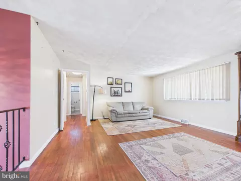 Living - 5127 Mcfaul Rd, Baltimore, MD 21206 photo 3 of 8