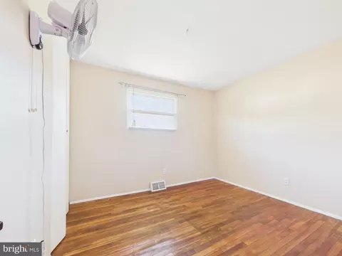 Bedroom - 5127 Mcfaul Rd, Baltimore, MD 21206 photo 3 of 13