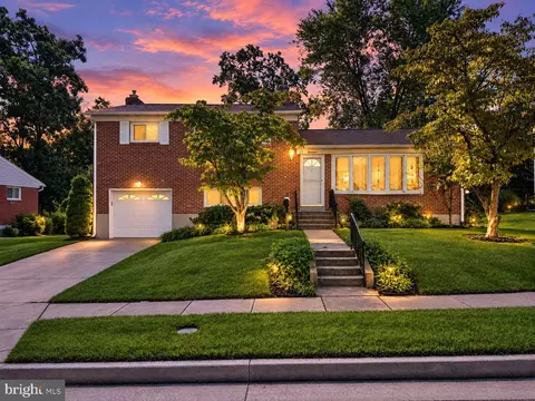 17 Wendslow Rd, Lutherville Timonium, MD 21093