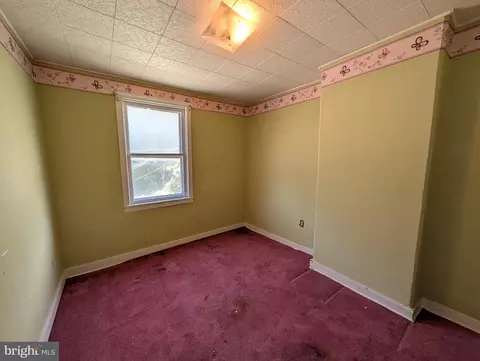 Bedroom - 6090 Falls Rd, Baltimore, MD 21209 photo 9 of 13