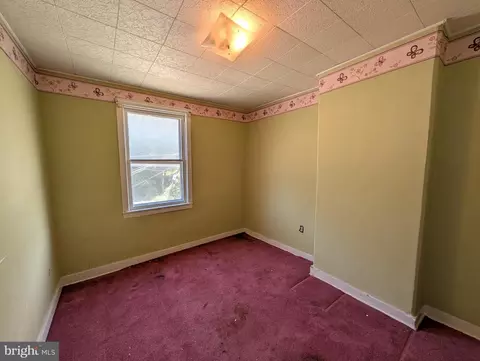 Bedroom - 6090 Falls Rd, Baltimore, MD 21209 photo 10 of 13