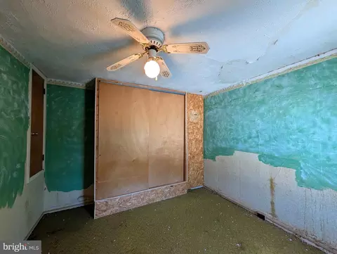 Bedroom - 6090 Falls Rd, Baltimore, MD 21209 photo 2 of 13