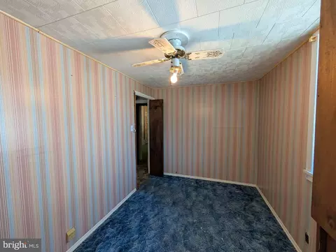 Bedroom - 6090 Falls Rd, Baltimore, MD 21209 photo 12 of 13