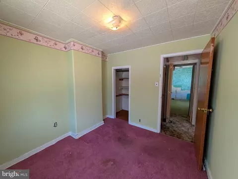 Bedroom - 6090 Falls Rd, Baltimore, MD 21209 photo 3 of 13