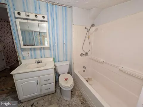 Bath - 6090 Falls Rd, Baltimore, MD 21209 photo 1 of 1