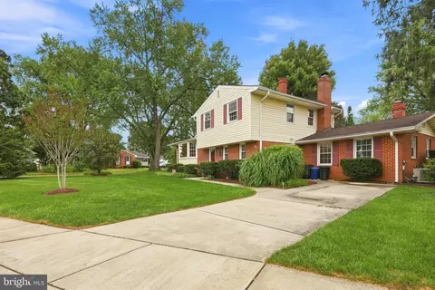 235 Chantrey Rd, Lutherville Timonium, MD 21093