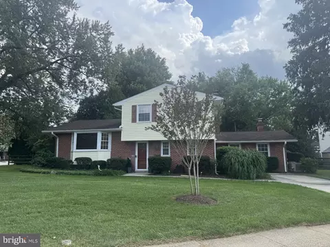 235 Chantrey Rd, Lutherville Timonium, MD 21093