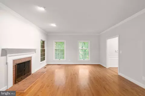 Living - 14613 Philpot Rd, Phoenix, MD 21131 photo 6 of 8