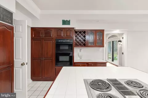 Kitchen - 14613 Philpot Rd, Phoenix, MD 21131 photo 3 of 3