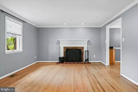 Living - 3914 Millner Rd, Nottingham, MD 21236 photo 2 of 3