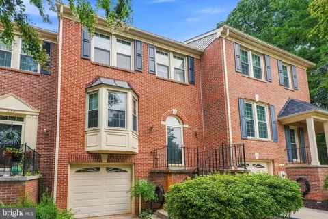 672 Budleigh Cir, Lutherville Timonium, MD 21093