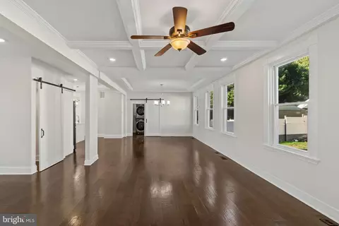 Entry Way - 1265 Stevens Ave, Halethorpe, MD 21227 photo 5 of 10