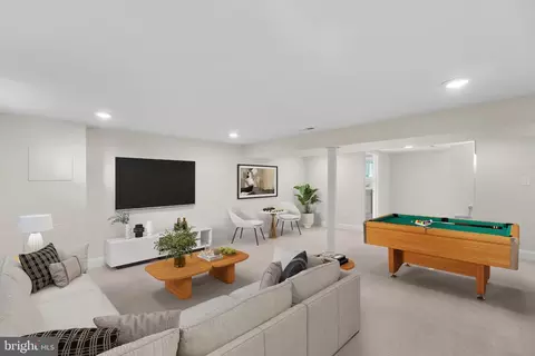 Living - 1265 Stevens Ave, Halethorpe, MD 21227 photo 2 of 2