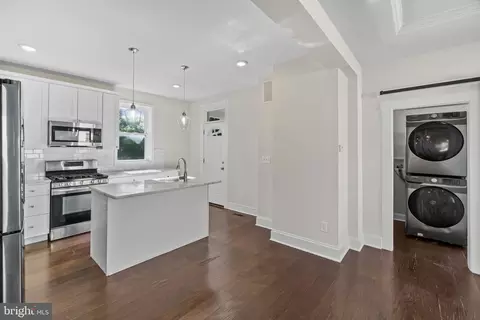 Entry Way - 1265 Stevens Ave, Halethorpe, MD 21227 photo 7 of 10