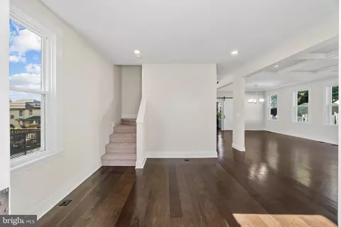 Entry Way - 1265 Stevens Ave, Halethorpe, MD 21227 photo 1 of 10