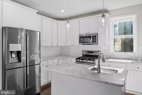 Kitchen - 1265 Stevens Ave, Halethorpe, MD 21227 photo 3 of 4