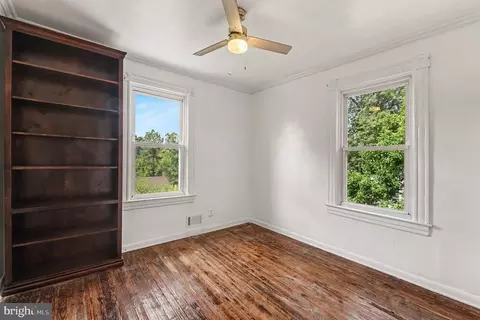 Bedroom - 7 Maple Ave, Baltimore, MD 21206 photo 3 of 4
