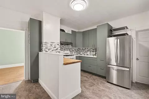 Kitchen - 7 Maple Ave, Baltimore, MD 21206 photo 1 of 3