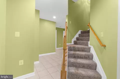 Entry Way - 1213 Maritime Cir, Essex, MD 21221 photo 10 of 12