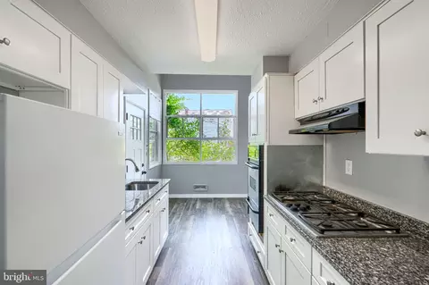 Kitchen - 6901 Chippewa Dr, Baltimore, MD 21209 photo 1 of 1