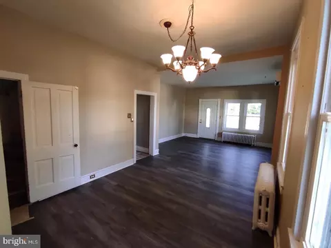 Living - 7813 Bradshaw Rd, Upper Falls, MD 21156 photo 4 of 4