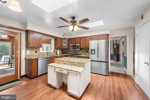 Kitchen - 4009 Eland Rd, Phoenix, MD 21131 photo 1 of 4