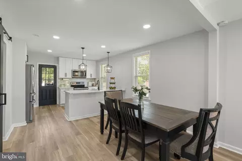Entry Way - 234 5th Ave, Halethorpe, MD 21227 photo 2 of 13