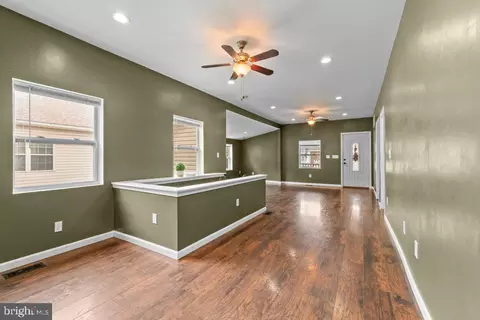 Entry Way - 237 3rd Ave, Halethorpe, MD 21227 photo 6 of 8