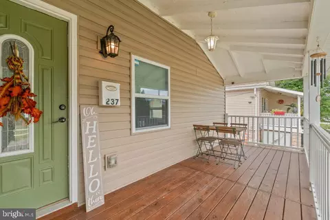 Exterior - 237 3rd Ave, Halethorpe, MD 21227 photo 2 of 5