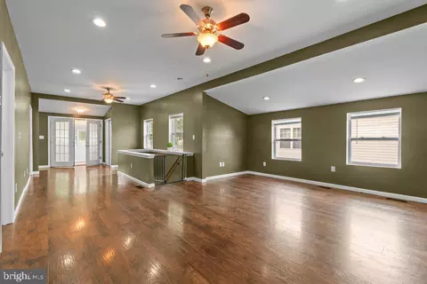 Entry Way - 237 3rd Ave, Halethorpe, MD 21227 photo 1 of 8
