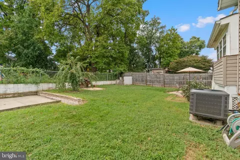 Exterior - 237 3rd Ave, Halethorpe, MD 21227 photo 4 of 5
