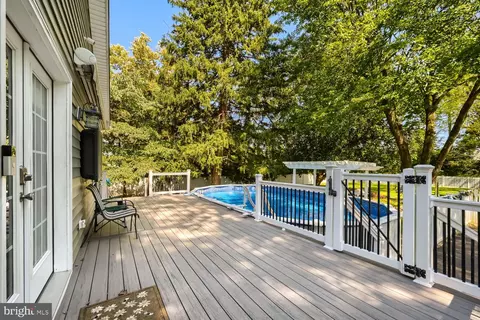 Exterior - 12329 Eastern Ave, Middle River, MD 21220 photo 3 of 6