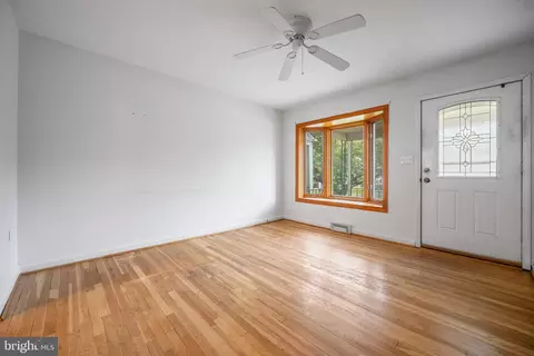Living - 2004 Ormand Rd, Dundalk, MD 21222 photo 3 of 3