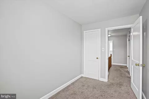 Entry Way - 2151 Vailthorn Rd, Middle River, MD 21220 photo 8 of 8