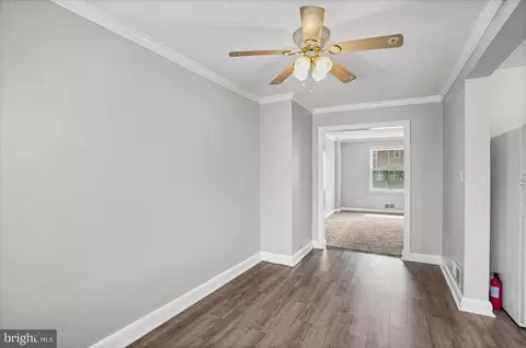 Entry Way - 2151 Vailthorn Rd, Middle River, MD 21220 photo 5 of 8