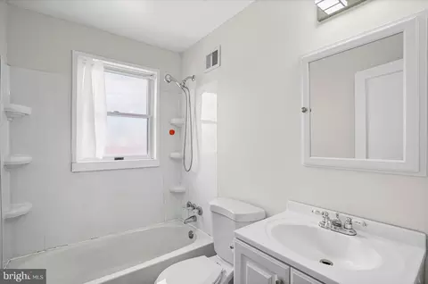Bath - 2151 Vailthorn Rd, Middle River, MD 21220 photo 1 of 3