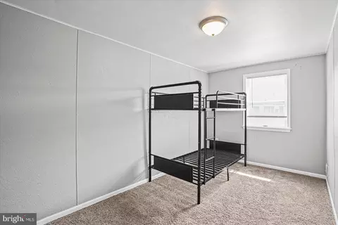 Bedroom - 2151 Vailthorn Rd, Middle River, MD 21220 photo 2 of 3