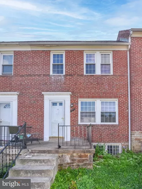 Exterior - 806 Braeside Rd, Baltimore, MD 21229 photo 1 of 3