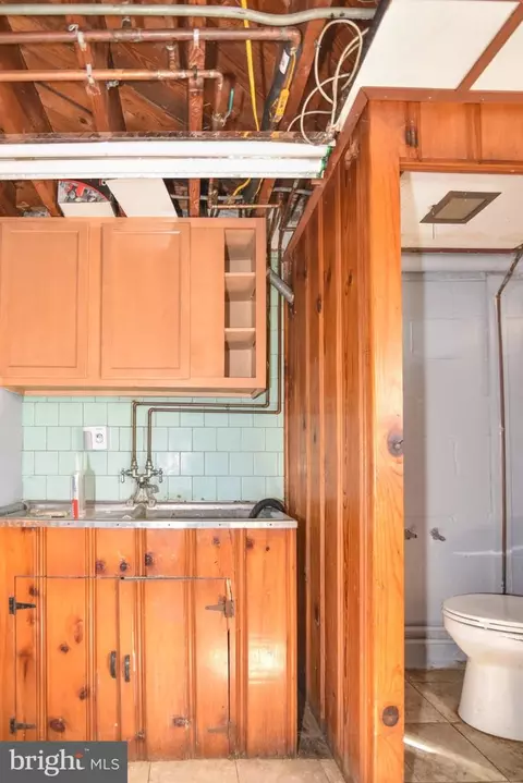 Bath - 806 Braeside Rd, Baltimore, MD 21229 photo 4 of 4
