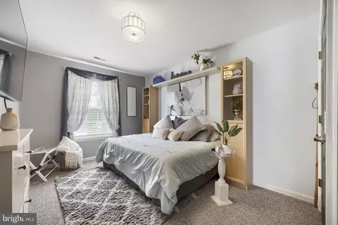 Bedroom - 2510 Sycamore Ave, Sparrows Point, MD 21219 photo 2 of 2