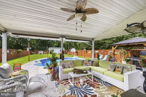 Exterior - 2510 Sycamore Ave, Sparrows Point, MD 21219 photo 3 of 7