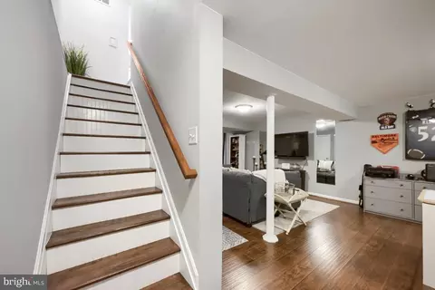 Entry Way - 2510 Sycamore Ave, Sparrows Point, MD 21219 photo 5 of 5