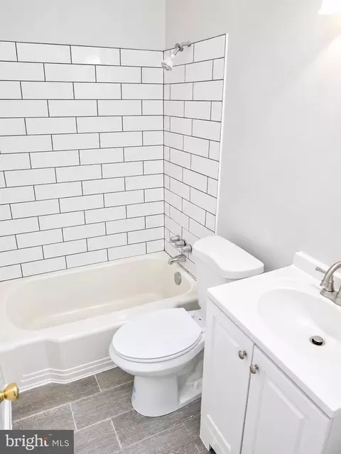 Bath - 2905 Cornwall Rd, Dundalk, MD 21222 photo 3 of 4