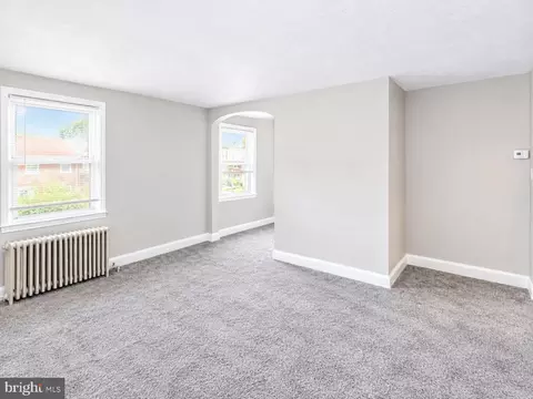 Living - 2905 Cornwall Rd, Dundalk, MD 21222 photo 2 of 4