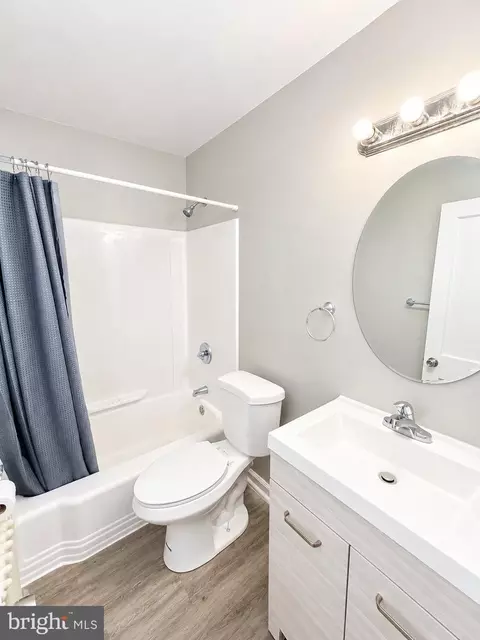 Bath - 2905 Cornwall Rd, Dundalk, MD 21222 photo 1 of 4