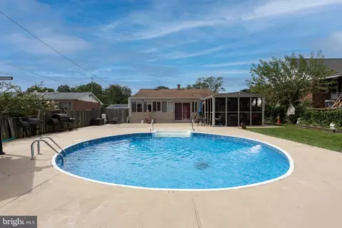 Exterior - 5705 Daybreak Ter, Baltimore, MD 21206 photo 6 of 10