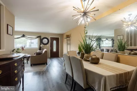 Entry Way - 5705 Daybreak Ter, Baltimore, MD 21206 photo 1 of 5